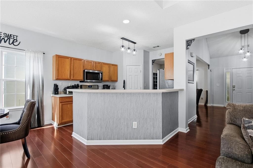 5 bedroom, 3 bathroom, 1,904 sq ft single family residence for sale at 272 Beckenham Lane, Dacula, GA 30019 — photo 8
