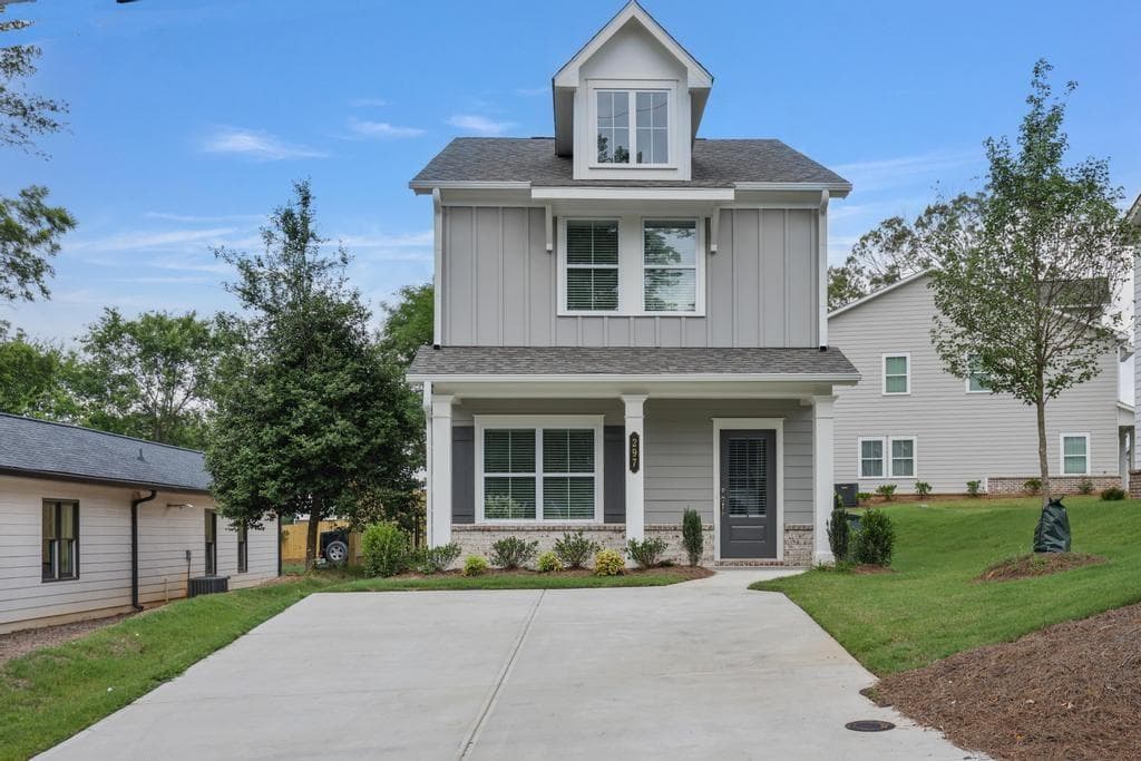 3 bedroom, 3 bathroom, 1,700 sq ft single family residence for sale at 297 Frasier Street, Marietta, GA 30060 — photo 3