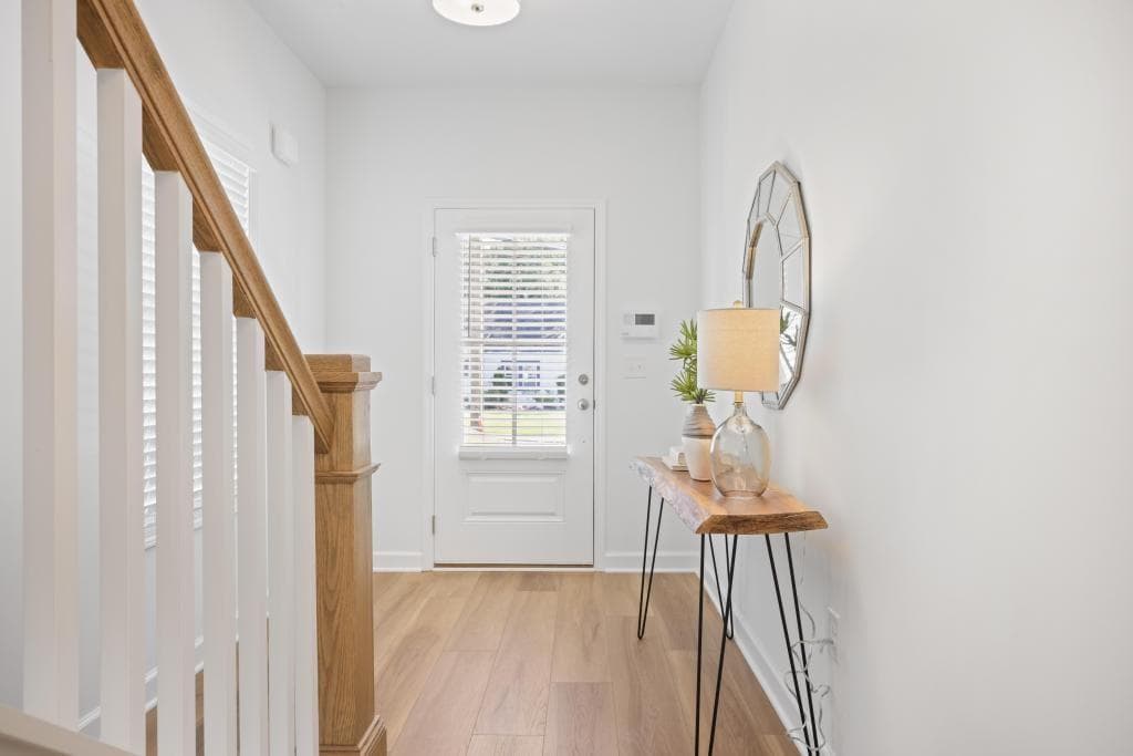 3 bedroom, 3 bathroom, 1,700 sq ft single family residence for sale at 297 Frasier Street, Marietta, GA 30060 — photo 5