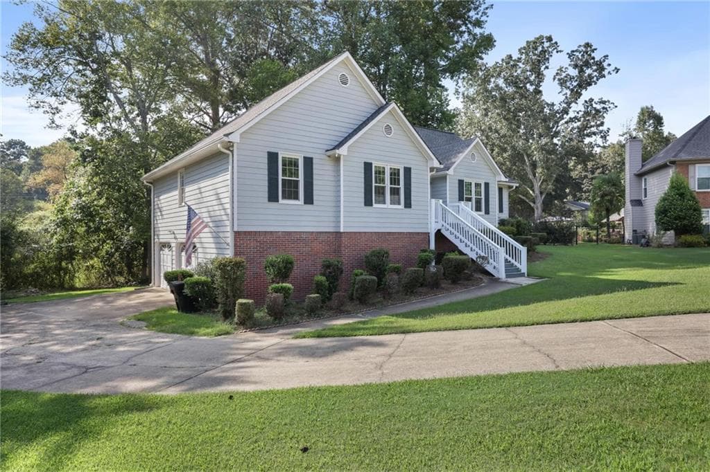 4 bedroom, 3 bathroom, 3,560 sq ft single family residence for sale at 3347 Conley Downs Drive, Powder Springs, GA 30127 — photo 2