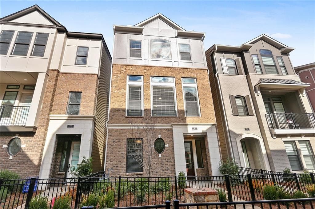 3 bedroom, 3 bathroom, 2,092 sq ft single family residence for sale at 582 Broadview Place, Atlanta, GA 30324 — photo 1 of 29