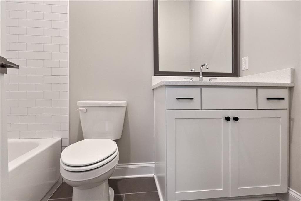 3 bedroom, 3 bathroom, 2,092 sq ft single family residence for sale at 582 Broadview Place, Atlanta, GA 30324 — photo 9