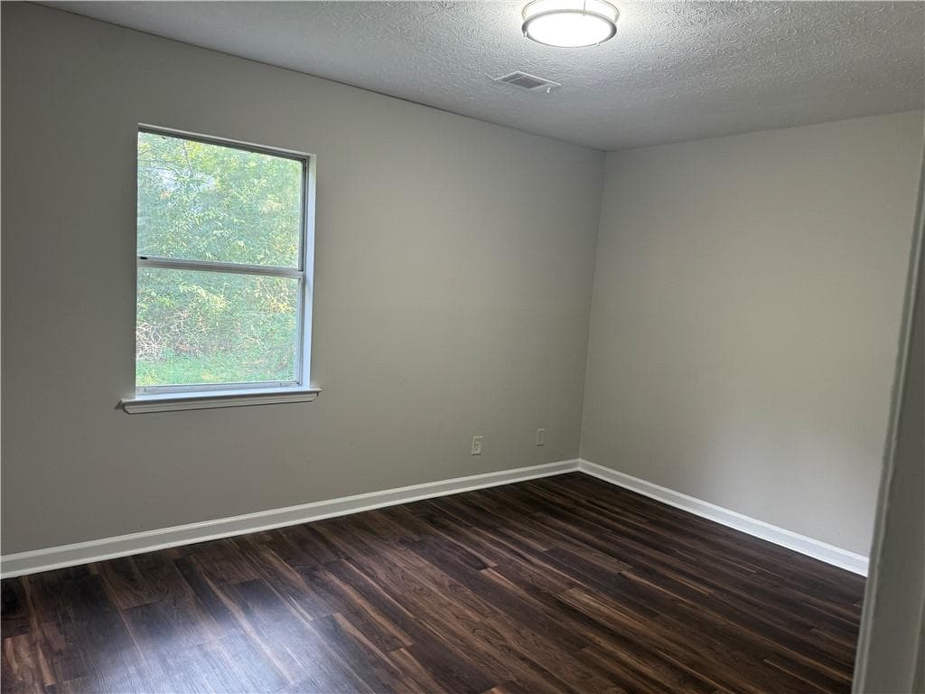 2 bedroom, 2 bathroom, 1,064 sq ft townhouse for sale at 203 Westland Circle, Marietta, GA 30064 — photo 7