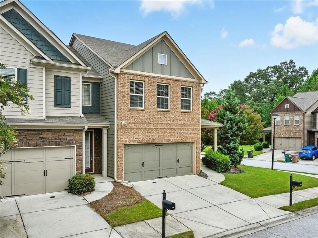 3 bedroom, 3 bathroom, 2,364 sq ft townhouse for rent at 2408 Chancery Mill Lane, Buford, GA 30519 for $2,350 a month — photo 2