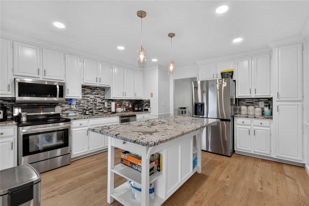 6 bedroom, 3 bathroom, 3,760 sq ft single family residence for sale at 222 Gates Mill Drive, Lawrenceville, GA 30045 — photo 9