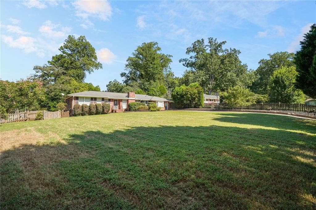 4 bedroom, 3 bathroom, 3,199 sq ft single family residence for sale at 2579 Whiteleigh Drive, Atlanta, GA 30345 — photo 4