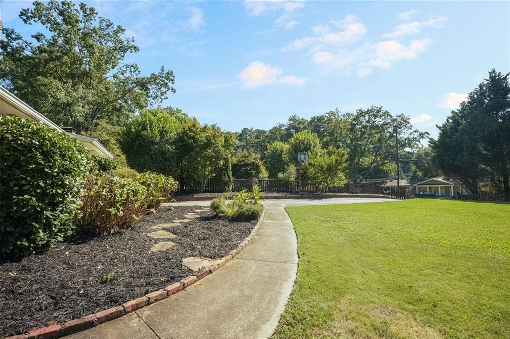 4 bedroom, 3 bathroom, 3,199 sq ft single family residence for sale at 2579 Whiteleigh Drive, Atlanta, GA 30345 — photo 5