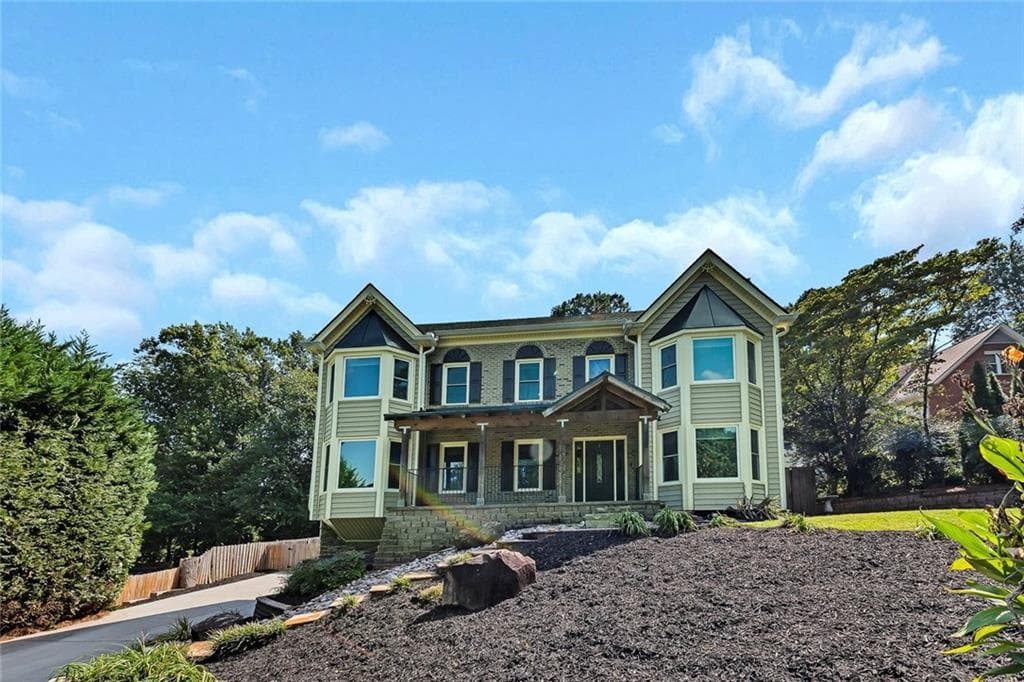 3 bedroom, 3 bathroom, 3,006 sq ft single family residence under contract at 1472 Triple Creek Court, Kennesaw, GA 30144 — photo 2