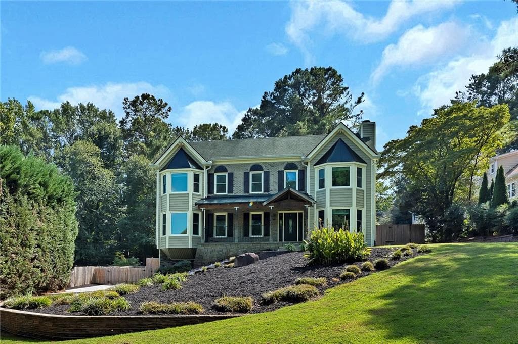 3 bedroom, 3 bathroom, 3,006 sq ft single family residence under contract at 1472 Triple Creek Court, Kennesaw, GA 30144 — photo 3