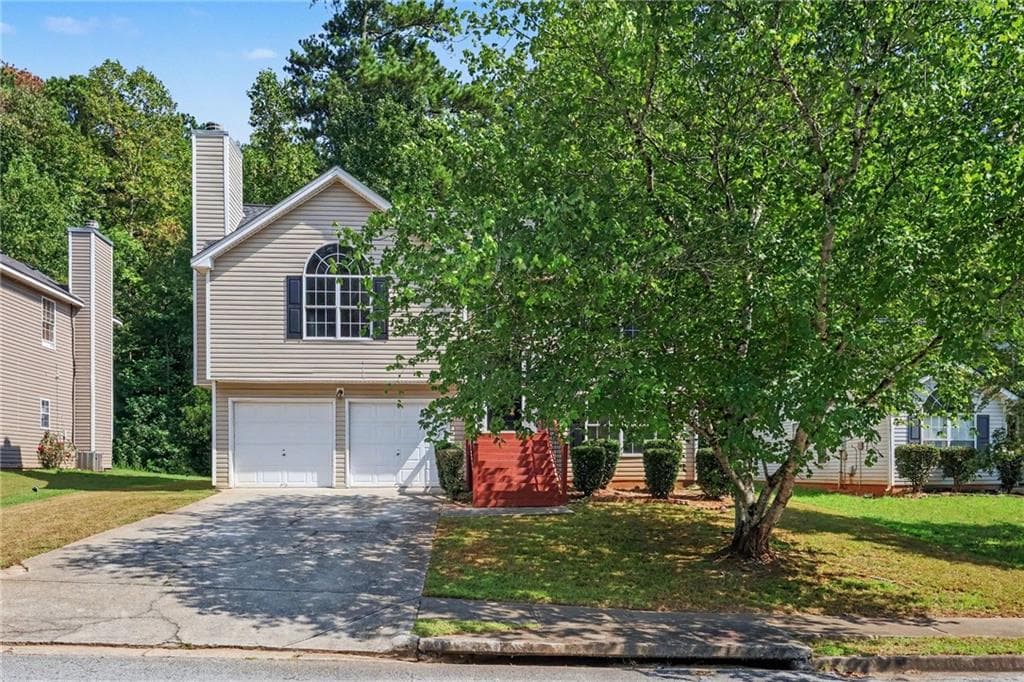 3 bedroom, 2 bathroom, 1,792 sq ft single family residence for sale at 3220 Diamond Bluff, Union City, GA 30291 — photo 4