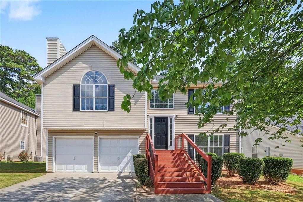 3 bedroom, 2 bathroom, 1,792 sq ft single family residence for sale at 3220 Diamond Bluff, Union City, GA 30291