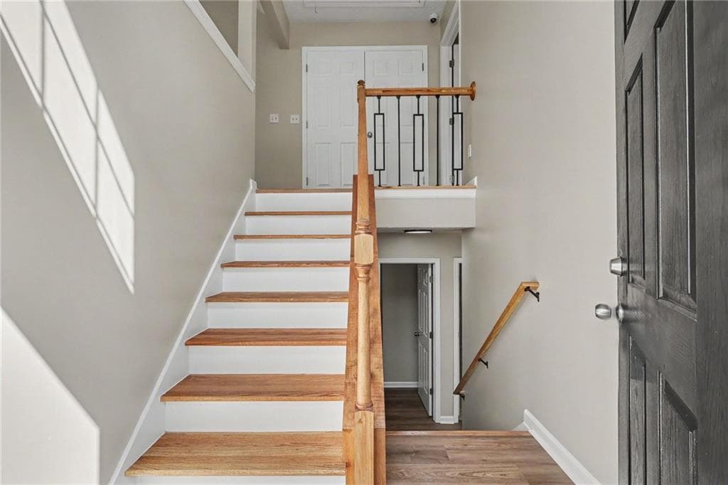 3 bedroom, 2 bathroom, 1,792 sq ft single family residence for sale at 3220 Diamond Bluff, Union City, GA 30291 — photo 5