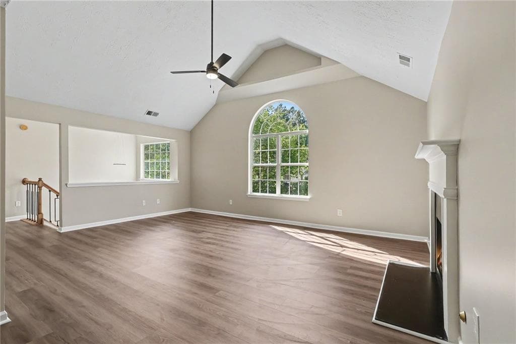 3 bedroom, 2 bathroom, 1,792 sq ft single family residence for sale at 3220 Diamond Bluff, Union City, GA 30291 — photo 7