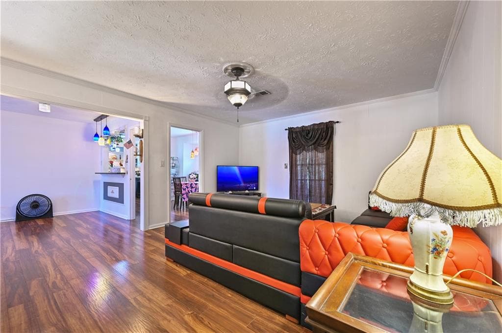 3 bedroom, 2 bathroom, 1,501 sq ft single family residence under contract at 660 Honey Creek Road, Conyers, GA 30094 — photo 5