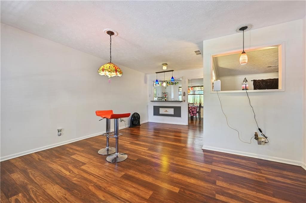3 bedroom, 2 bathroom, 1,501 sq ft single family residence under contract at 660 Honey Creek Road, Conyers, GA 30094 — photo 8