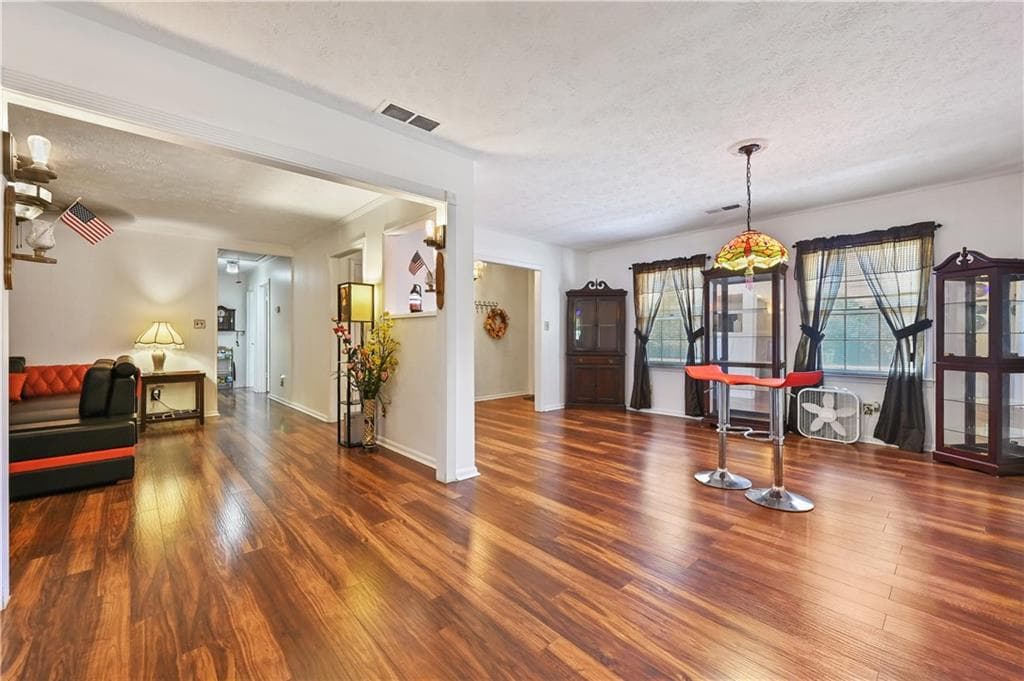 3 bedroom, 2 bathroom, 1,501 sq ft single family residence under contract at 660 Honey Creek Road, Conyers, GA 30094 — photo 10