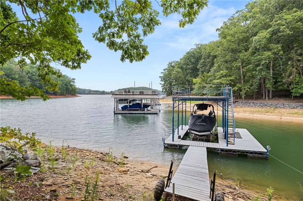 3 bedroom, 2 bathroom, 2,200 sq ft single family residence for sale at 6800 Thunder Trail, Gainesville, GA 30506 — photo 5