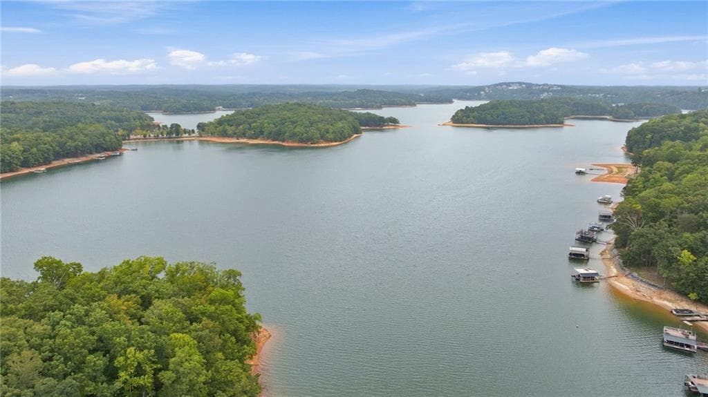 3 bedroom, 2 bathroom, 2,200 sq ft single family residence for sale at 6800 Thunder Trail, Gainesville, GA 30506 — photo 8