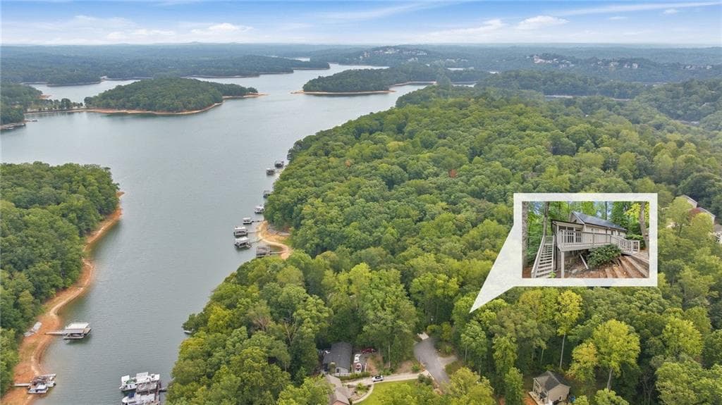 3 bedroom, 2 bathroom, 2,200 sq ft single family residence for sale at 6800 Thunder Trail, Gainesville, GA 30506 — photo 9