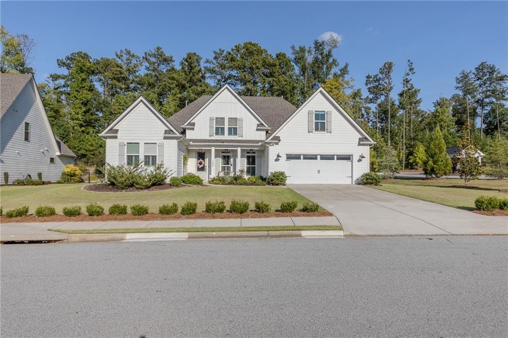 5 bedroom, 4 bathroom, 3,046 sq ft single family residence for sale at 120 Werner Way, Senoia, GA 30276 — photo 2