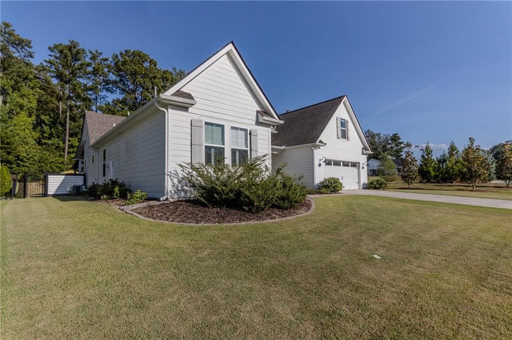 5 bedroom, 4 bathroom, 3,046 sq ft single family residence for sale at 120 Werner Way, Senoia, GA 30276 — photo 3