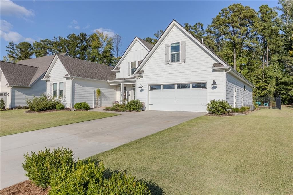 5 bedroom, 4 bathroom, 3,046 sq ft single family residence for sale at 120 Werner Way, Senoia, GA 30276 — photo 4