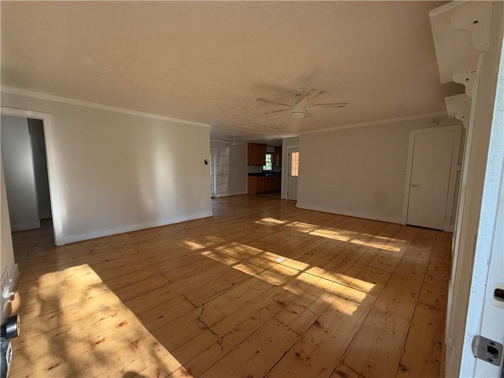 3 bedroom, 2 bathroom, 1,446 sq ft single family residence under contract at 3941 Lauada Drive, Douglasville, GA 30135 — photo 3