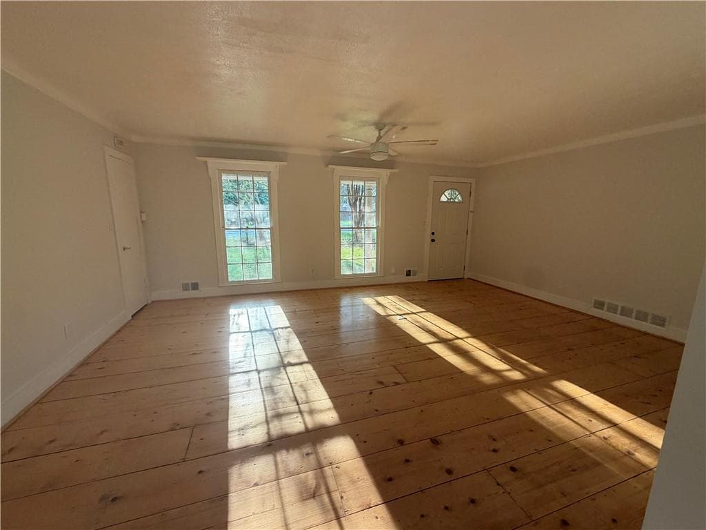 3 bedroom, 2 bathroom, 1,446 sq ft single family residence under contract at 3941 Lauada Drive, Douglasville, GA 30135 — photo 5