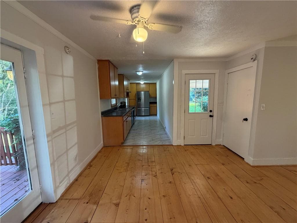 3 bedroom, 2 bathroom, 1,446 sq ft single family residence under contract at 3941 Lauada Drive, Douglasville, GA 30135 — photo 7