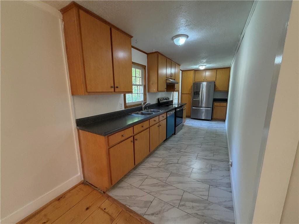 3 bedroom, 2 bathroom, 1,446 sq ft single family residence under contract at 3941 Lauada Drive, Douglasville, GA 30135 — photo 8