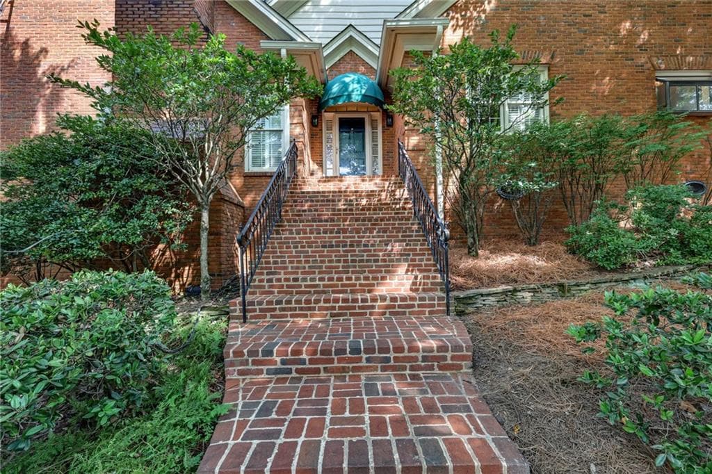 3 bedroom, 3 bathroom, 2,832 sq ft single family residence for sale at 1430 Sheridan Walk, Atlanta, GA 30324 — photo 2