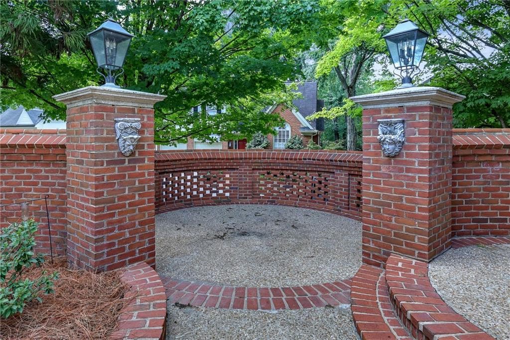 3 bedroom, 3 bathroom, 2,832 sq ft single family residence for sale at 1430 Sheridan Walk, Atlanta, GA 30324 — photo 3