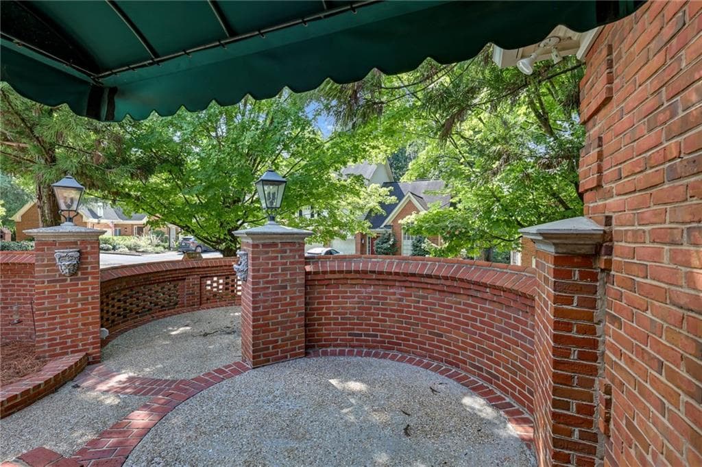 3 bedroom, 3 bathroom, 2,832 sq ft single family residence for sale at 1430 Sheridan Walk, Atlanta, GA 30324 — photo 4