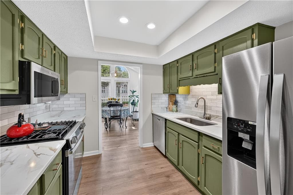 2 bedroom, 2 bathroom, 1,200 sq ft condominium for sale at 1005 Canyon Point Circle, Roswell, GA 30076 — photo 8