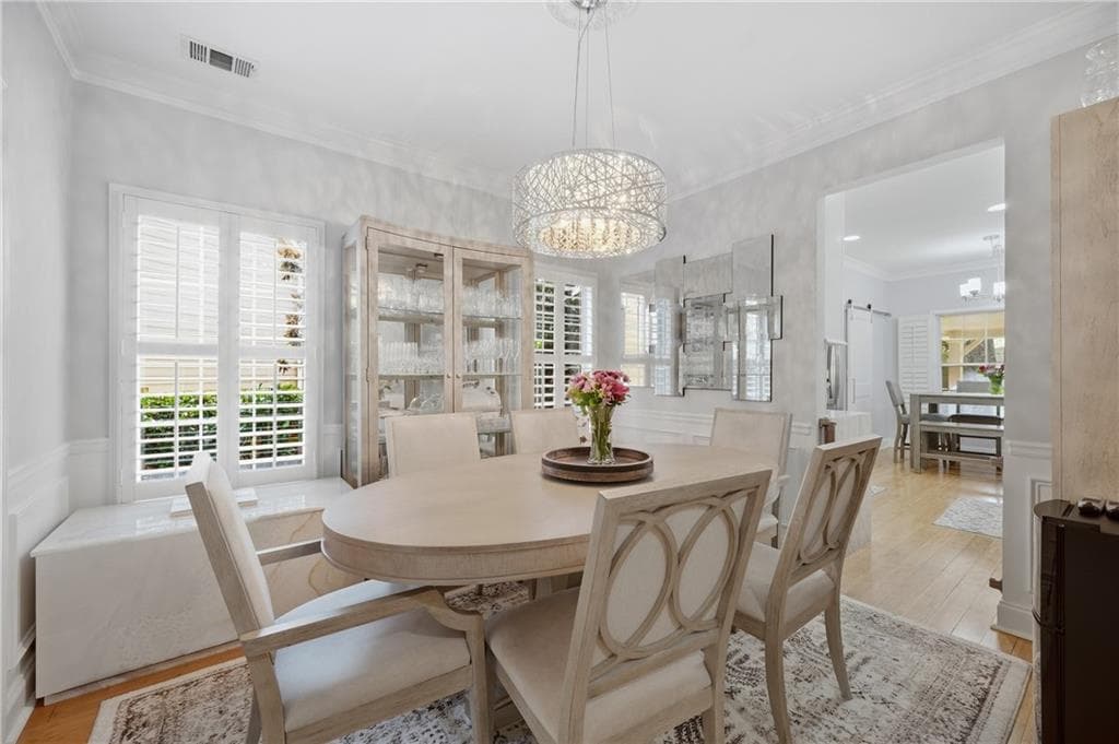 3 bedroom, 3 bathroom, 2,472 sq ft single family residence under contract at 4556 Chelton Court, Smyrna, GA 30080 — photo 5