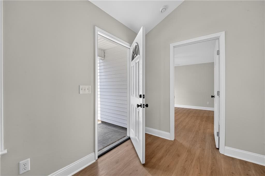 3 bedroom, 2 bathroom, 1,449 sq ft single family residence for sale at 1126 E 56th Street, Savannah, GA 31404 — photo 7