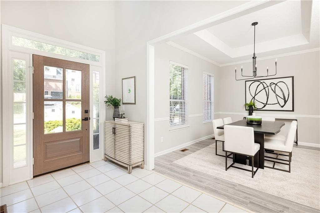 4 bedroom, 3 bathroom, 2,500 sq ft single family residence for sale at 245 Greenmont Circle, Alpharetta, GA 30009 — photo 5