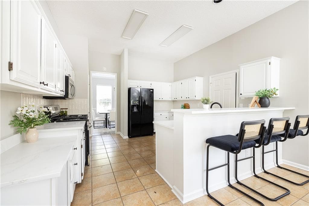 4 bedroom, 3 bathroom, 2,500 sq ft single family residence for sale at 245 Greenmont Circle, Alpharetta, GA 30009 — photo 10