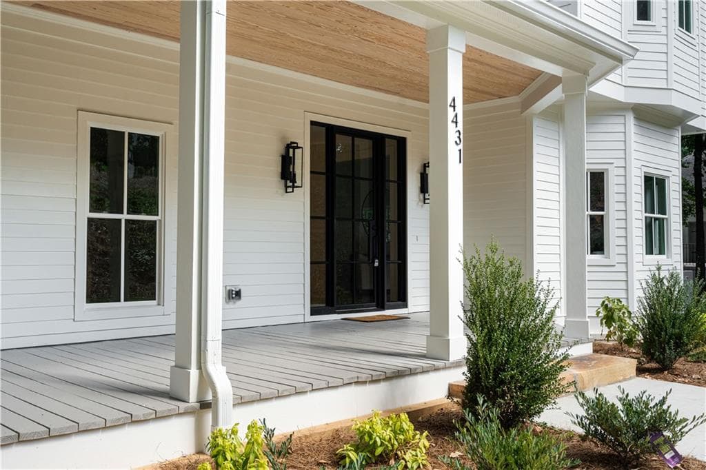 5 bedroom, 5 bathroom, 5,881 sq ft single family residence for sale at 4431 Northside Chase, Atlanta, GA 30327 — photo 3