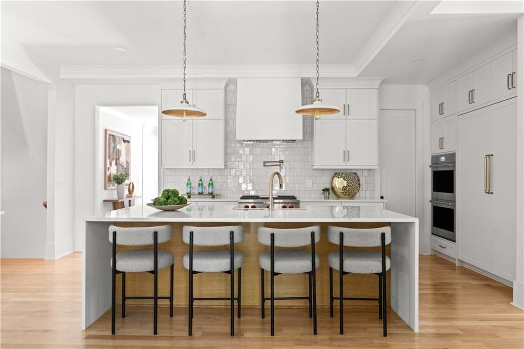 5 bedroom, 5 bathroom, 5,881 sq ft single family residence for sale at 4431 Northside Chase, Atlanta, GA 30327 — photo 6