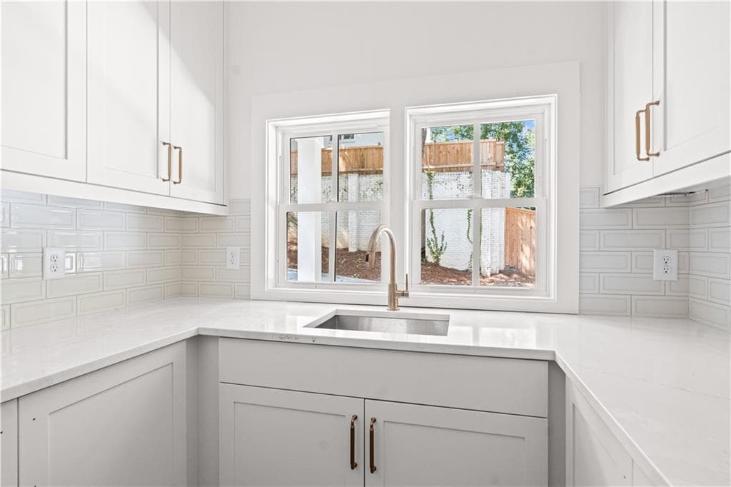 5 bedroom, 5 bathroom, 5,881 sq ft single family residence for sale at 4431 Northside Chase, Atlanta, GA 30327 — photo 8