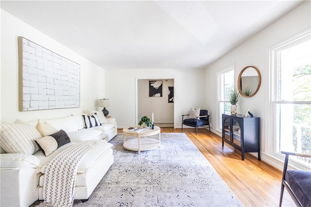 3 bedroom, 2 bathroom, 2,488 sq ft single family residence for sale at 1590 Knob Hill Drive, Atlanta, GA 30329 — photo 6