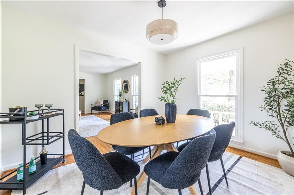 3 bedroom, 2 bathroom, 2,488 sq ft single family residence for sale at 1590 Knob Hill Drive, Atlanta, GA 30329 — photo 9