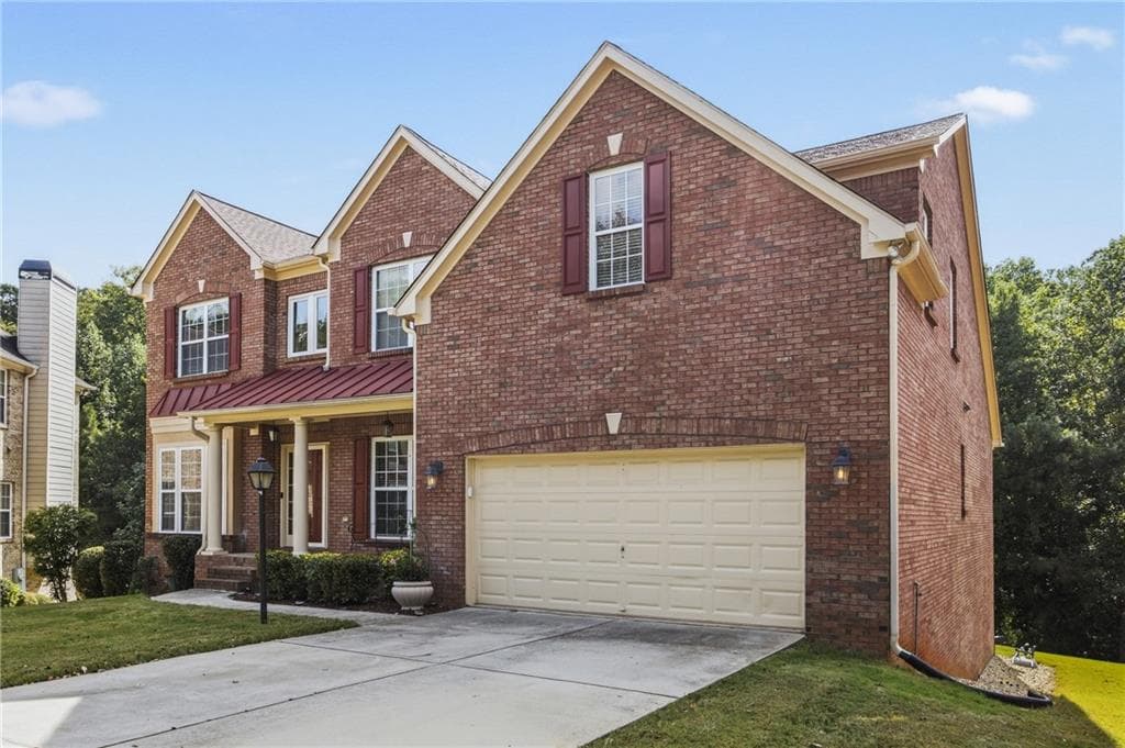 6 bedroom, 5 bathroom, 4,290 sq ft single family residence under contract at 719 Trumpeter Court, Fairburn, GA 30213 — photo 2