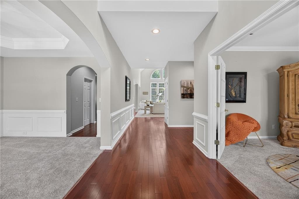 6 bedroom, 5 bathroom, 4,290 sq ft single family residence under contract at 719 Trumpeter Court, Fairburn, GA 30213 — photo 4