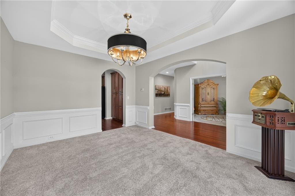 6 bedroom, 5 bathroom, 4,290 sq ft single family residence under contract at 719 Trumpeter Court, Fairburn, GA 30213 — photo 6