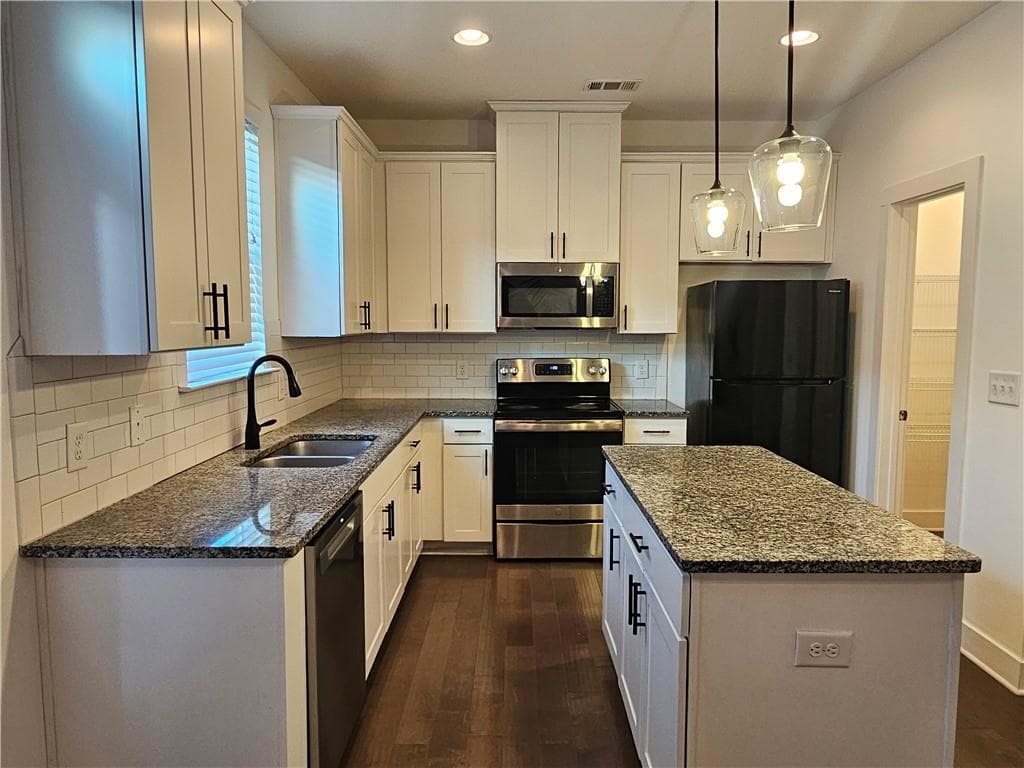 3 bedroom, 3 bathroom, 1,786 sq ft townhouse for rent at 73 S Auburn Landing Place, Auburn, GA 30011 for $1,975 a month — photo 2