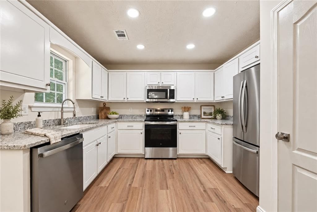 4 bedroom, 2 bathroom, 1,646 sq ft single family residence for sale at 247 Pebble Creek Drive, Mcdonough, GA 30253 — photo 3