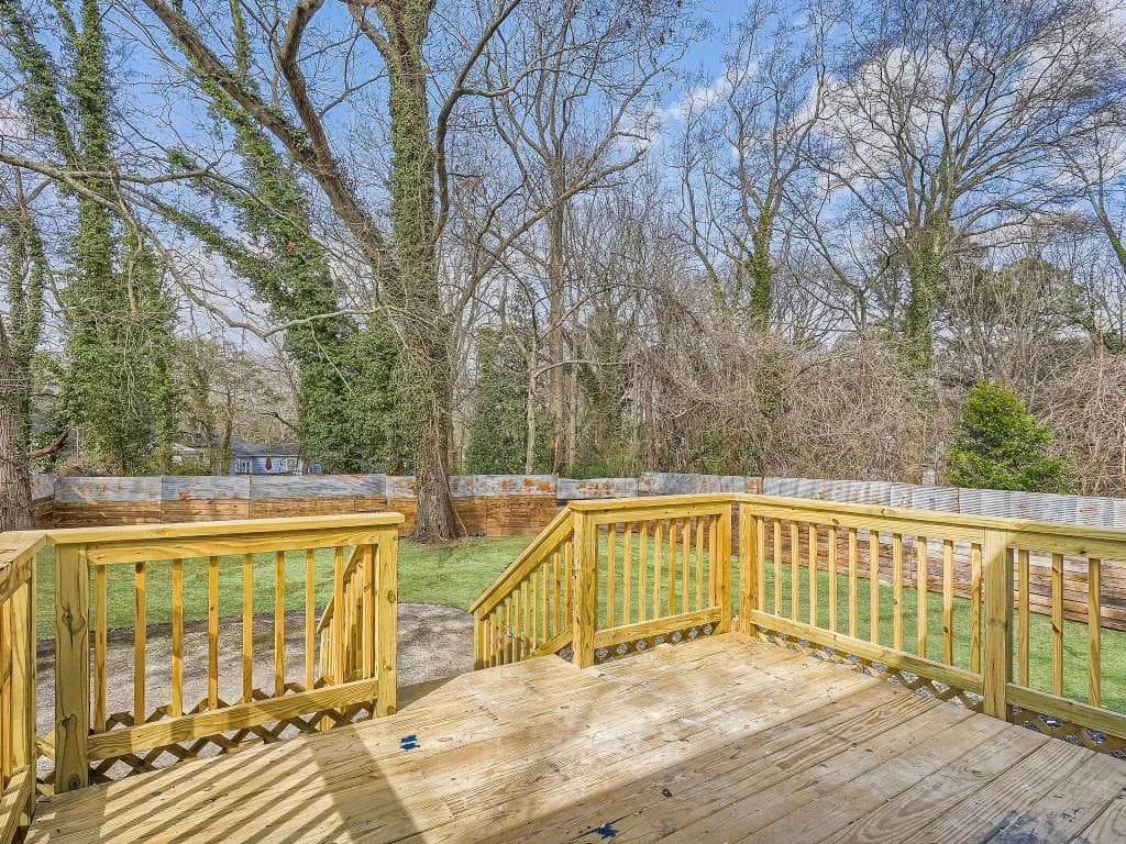 3 bedroom, 2 bathroom, 1,140 sq ft single family residence for sale at 1385 Campbellton Road, Atlanta, GA 30310 — photo 6