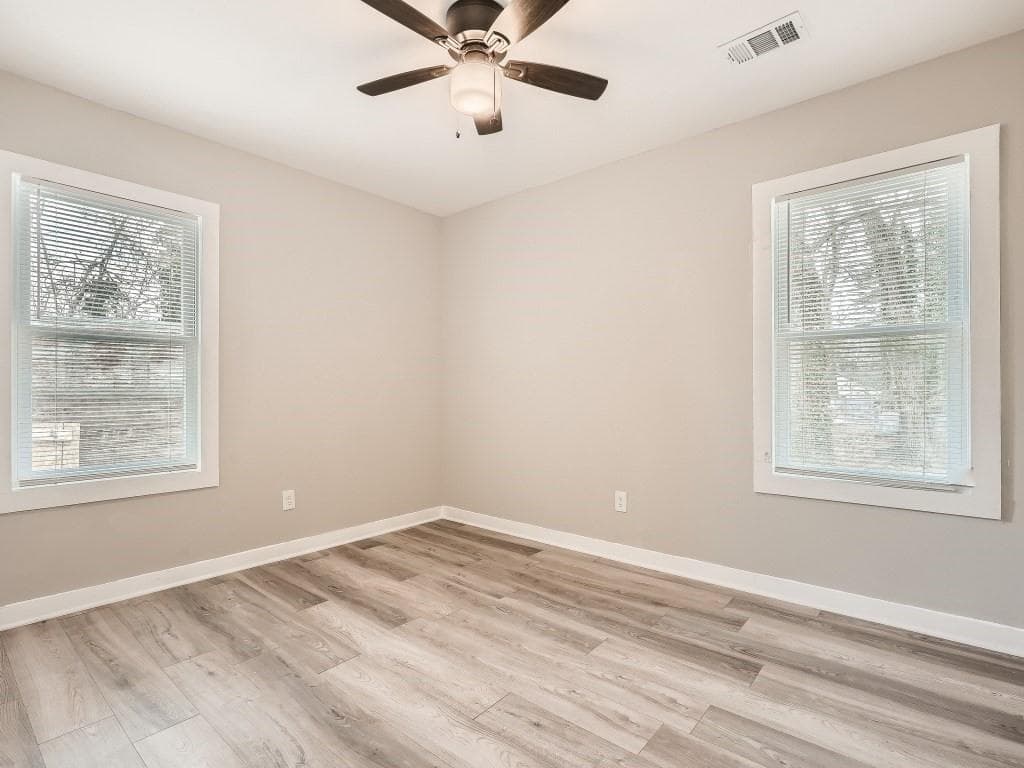 3 bedroom, 2 bathroom, 1,140 sq ft single family residence for sale at 1385 Campbellton Road, Atlanta, GA 30310 — photo 8
